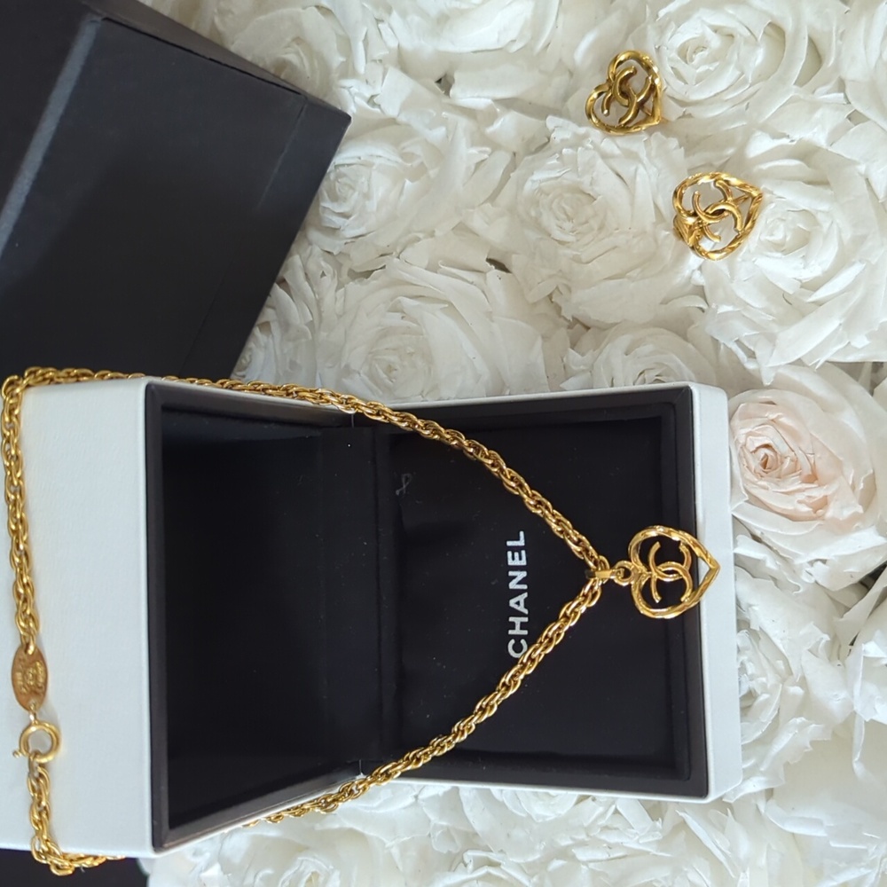 Chanel vintage 24k gold plated clip on earrings and necklace